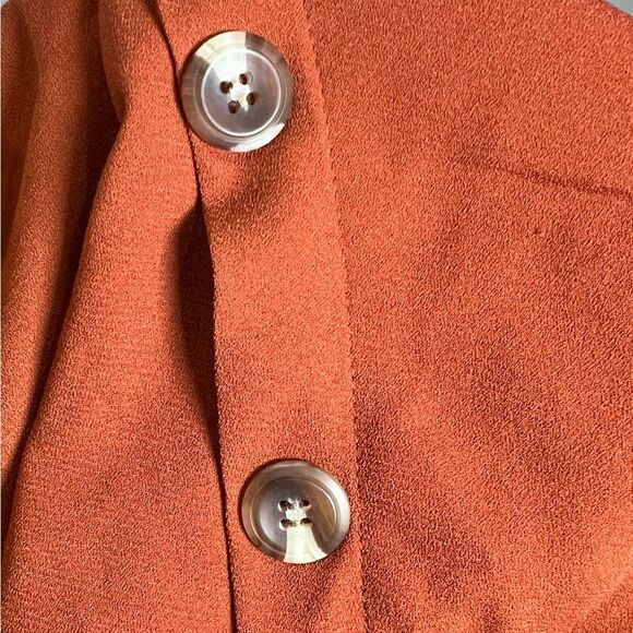 Isela burnt orange with button sides top size XL - Picture 3 of 5
